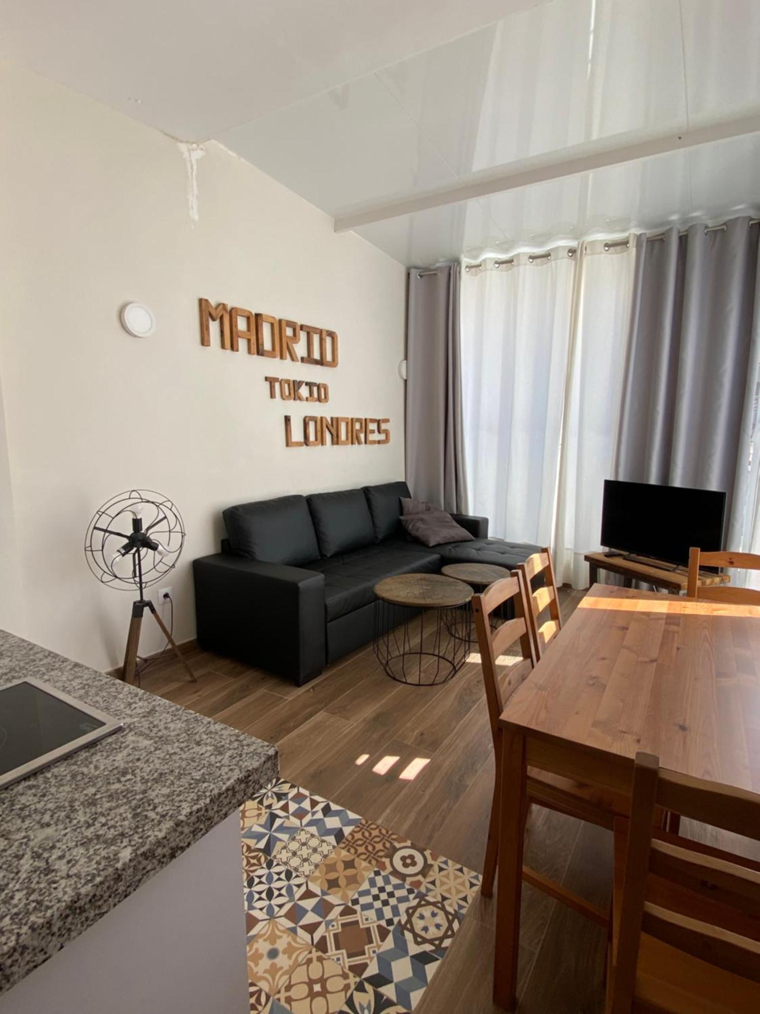 Apartamentos San Miguel Torremolinos Oda fotoğraf